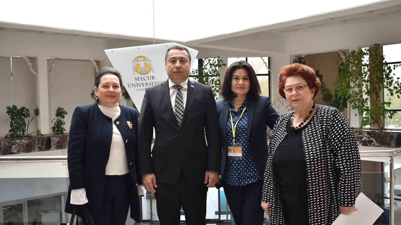 “Selçuklu Mimarisi” konulu sempozyum yapıldı